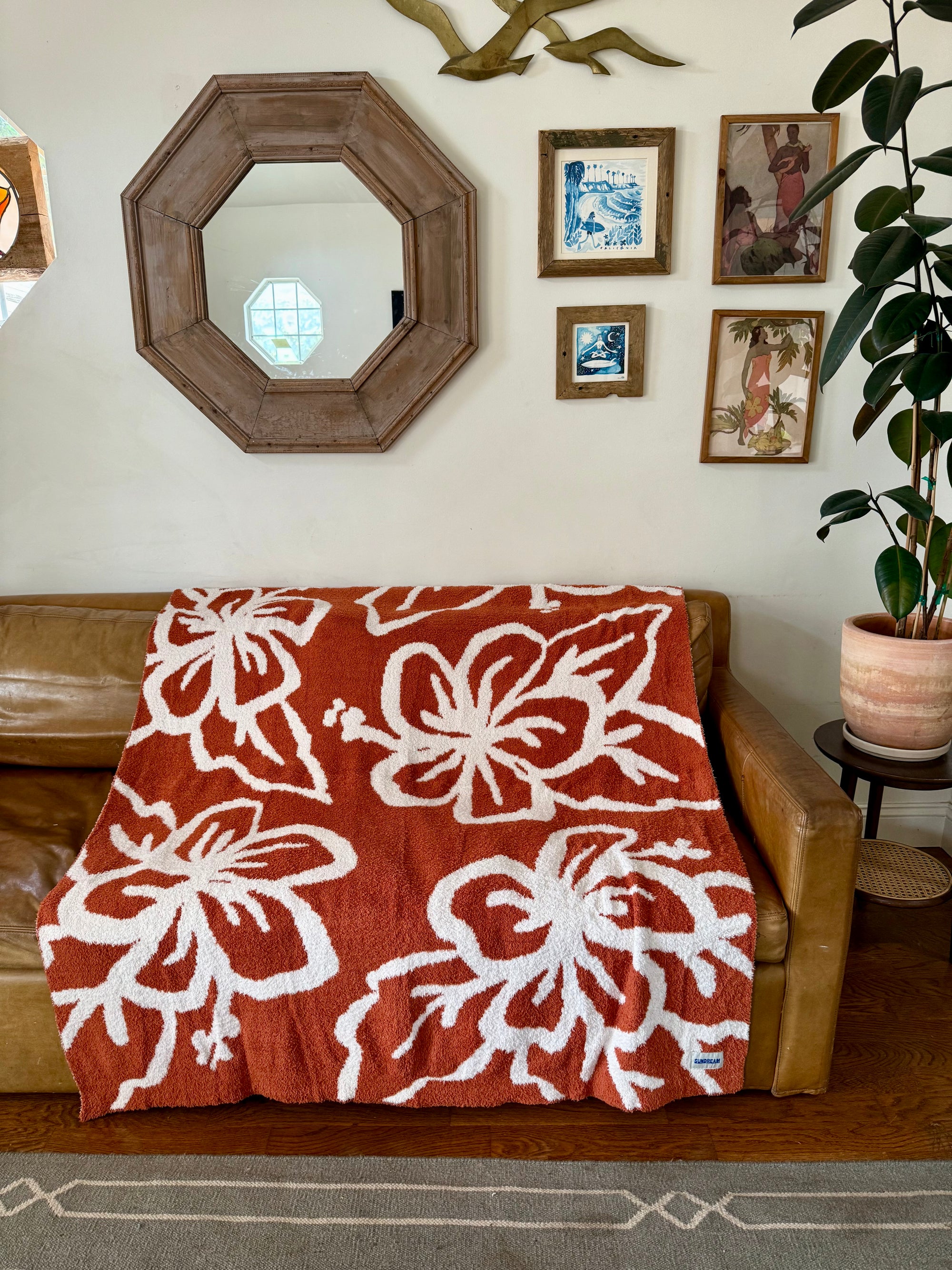 Hibiscus Plush Throw - Rusted Rose