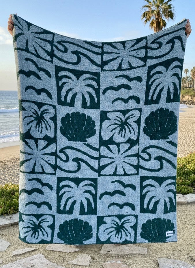Laguna Plush Throw - Marine
