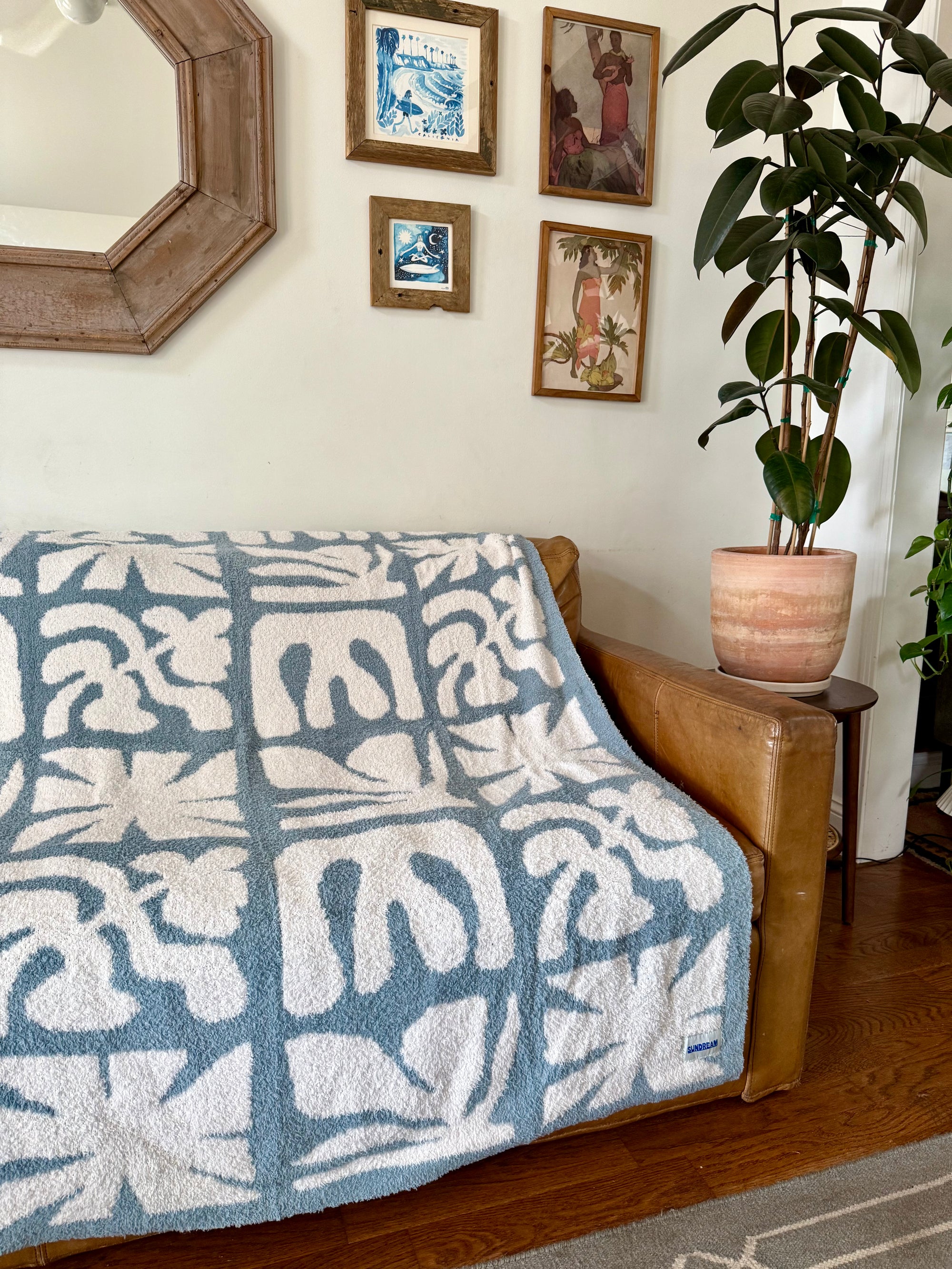 Lanai Plush Throw - Slate Blue