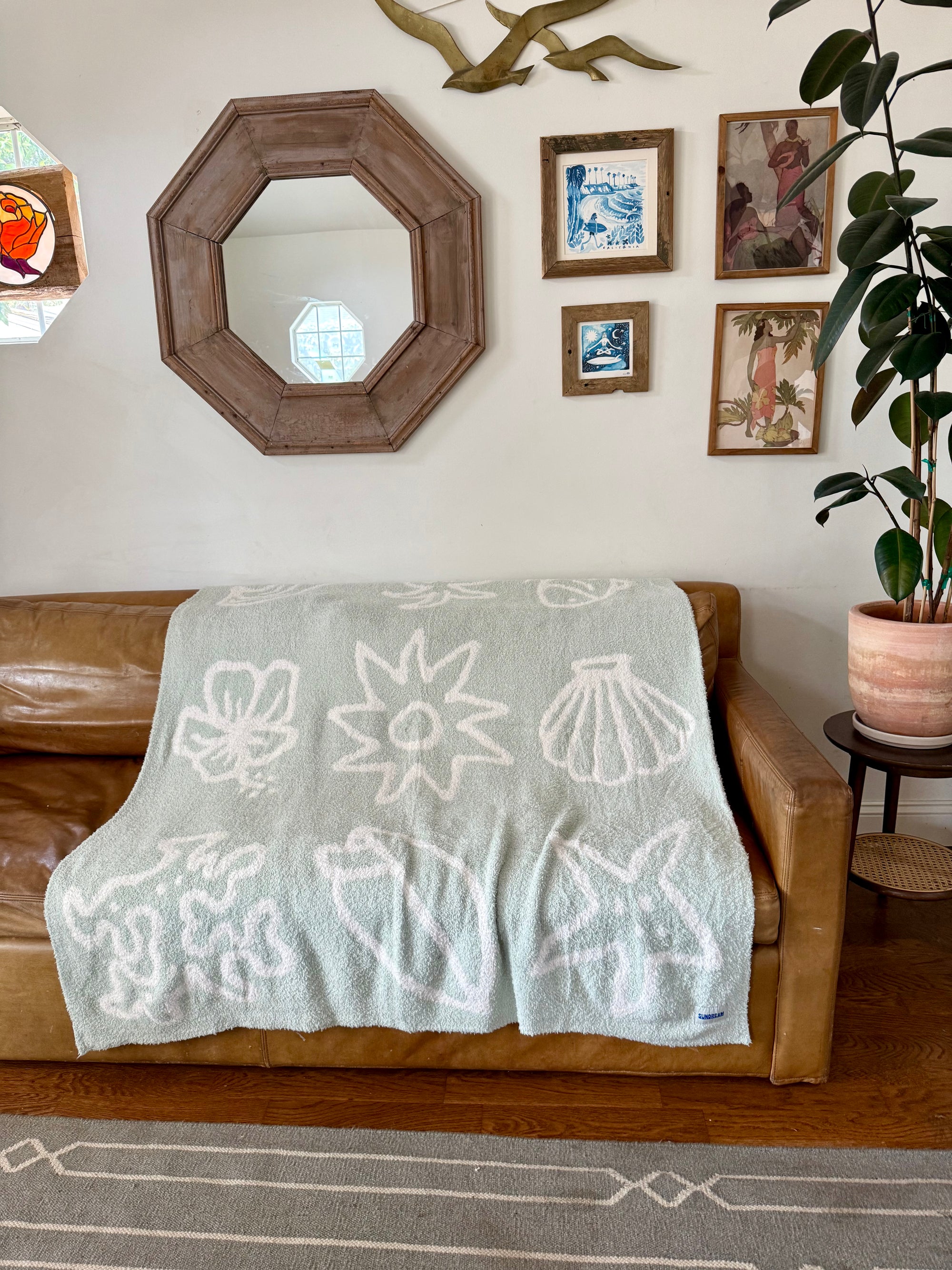 Tide Plush Throw - Seafoam
