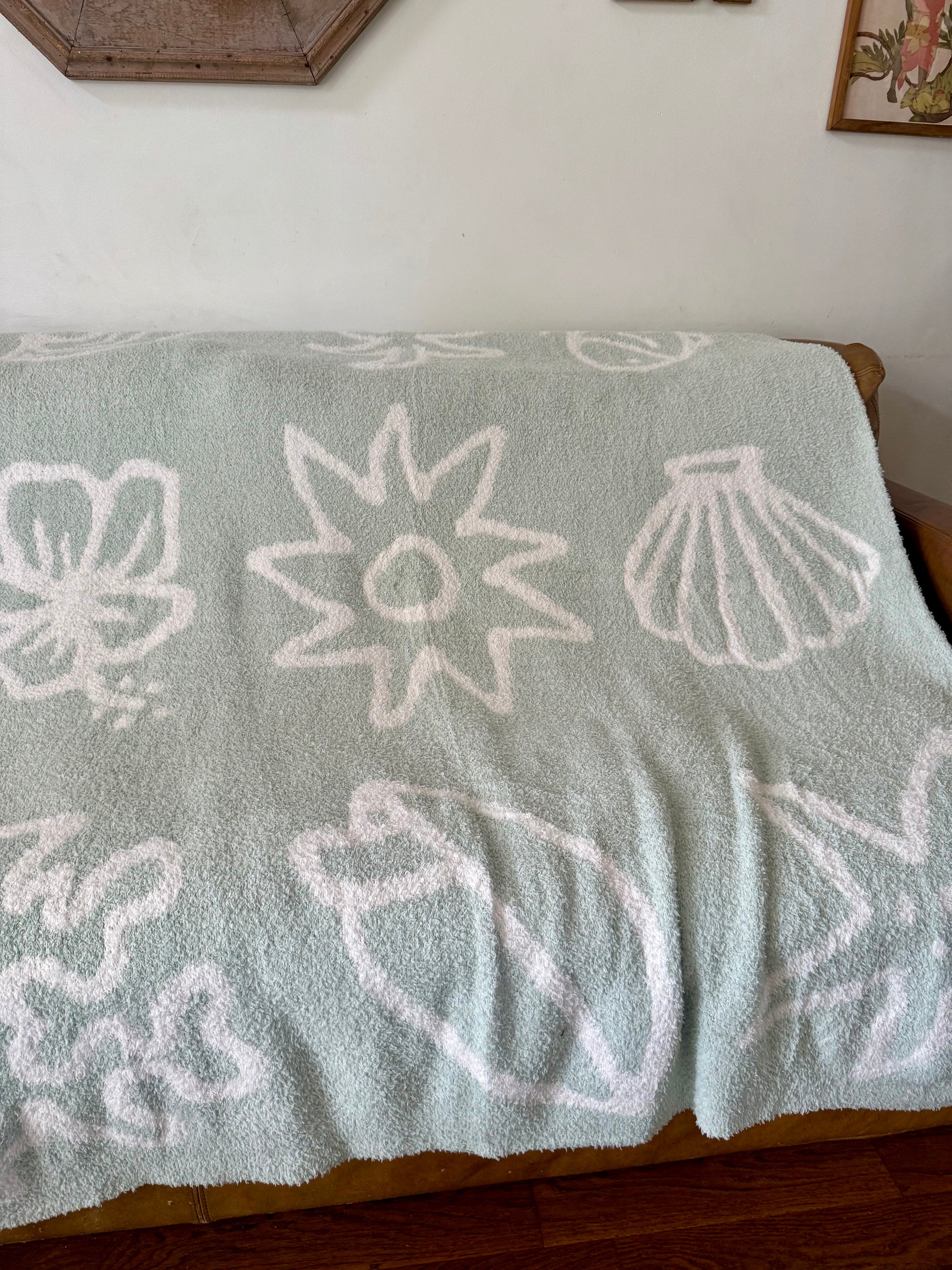 Tide Plush Throw - Seafoam