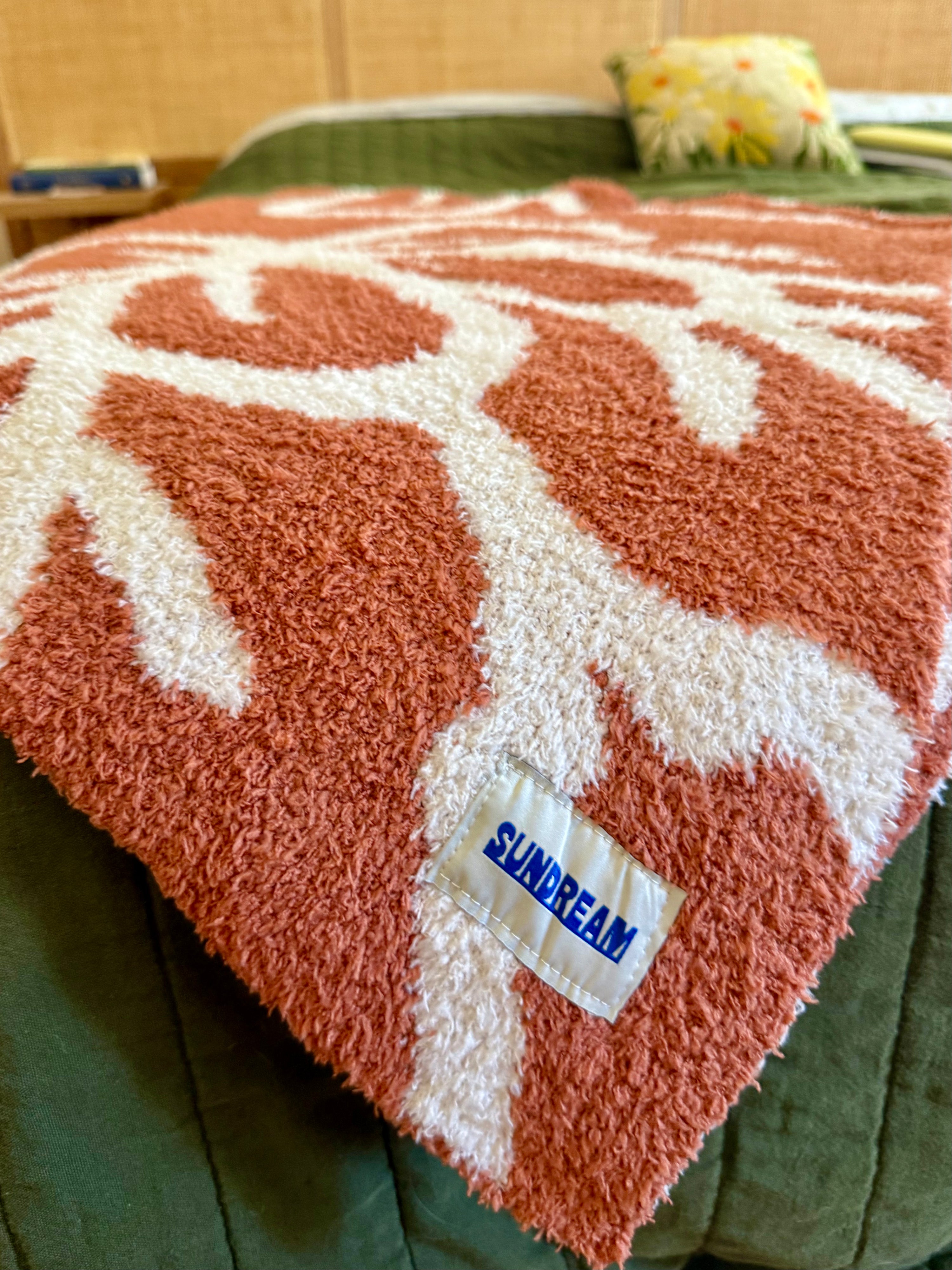 Hibiscus Plush Throw - Rusted Rose
