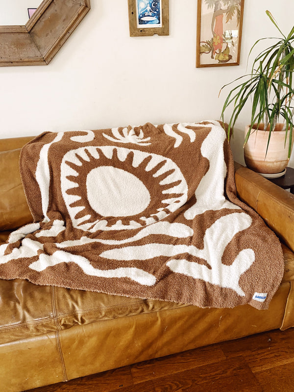 Paradise Plush Throw - Raw Umber