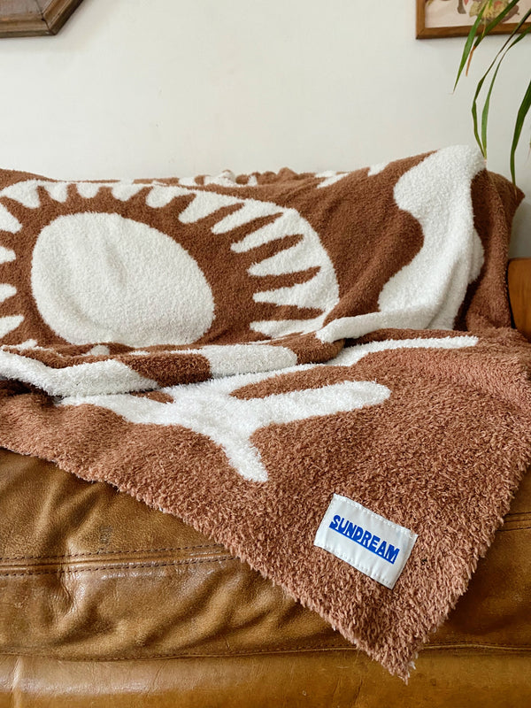 Paradise Plush Throw - Raw Umber