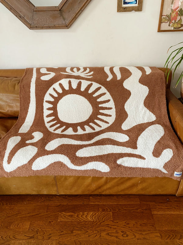 Paradise Plush Throw - Raw Umber