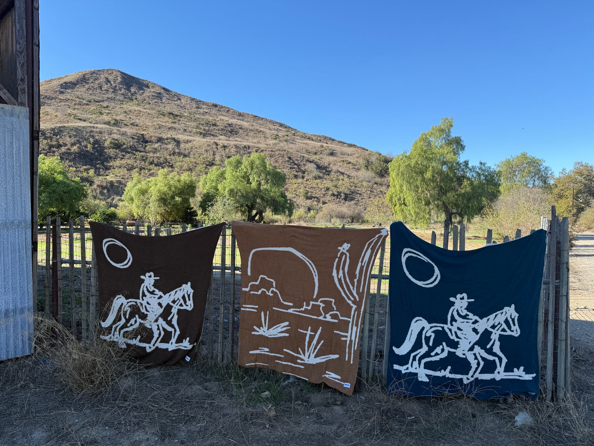 Drifter Plush Throw - Malibu Blue