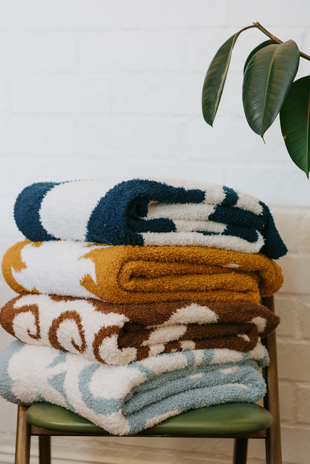 Lanai Plush Throw - Slate Blue