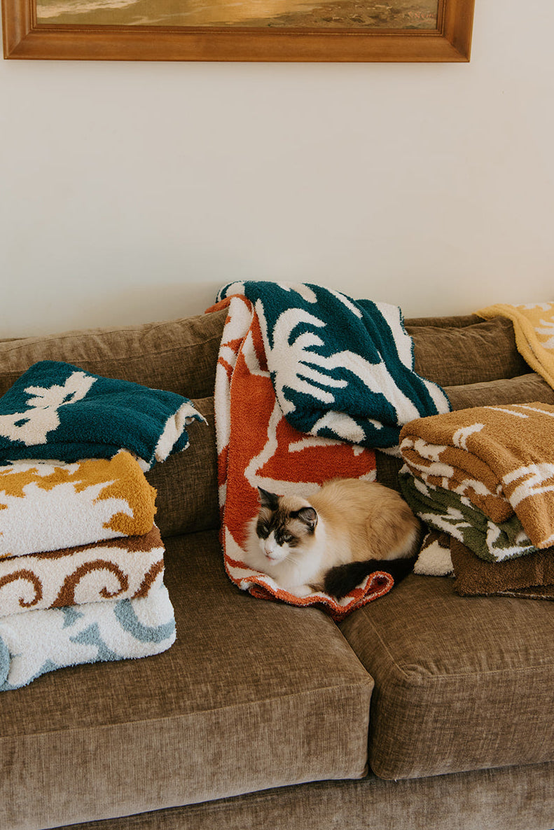 Hibiscus Plush Throw - Rusted Rose