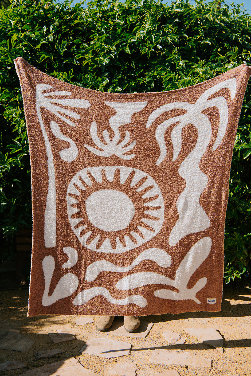 Paradise Plush Throw - Raw Umber