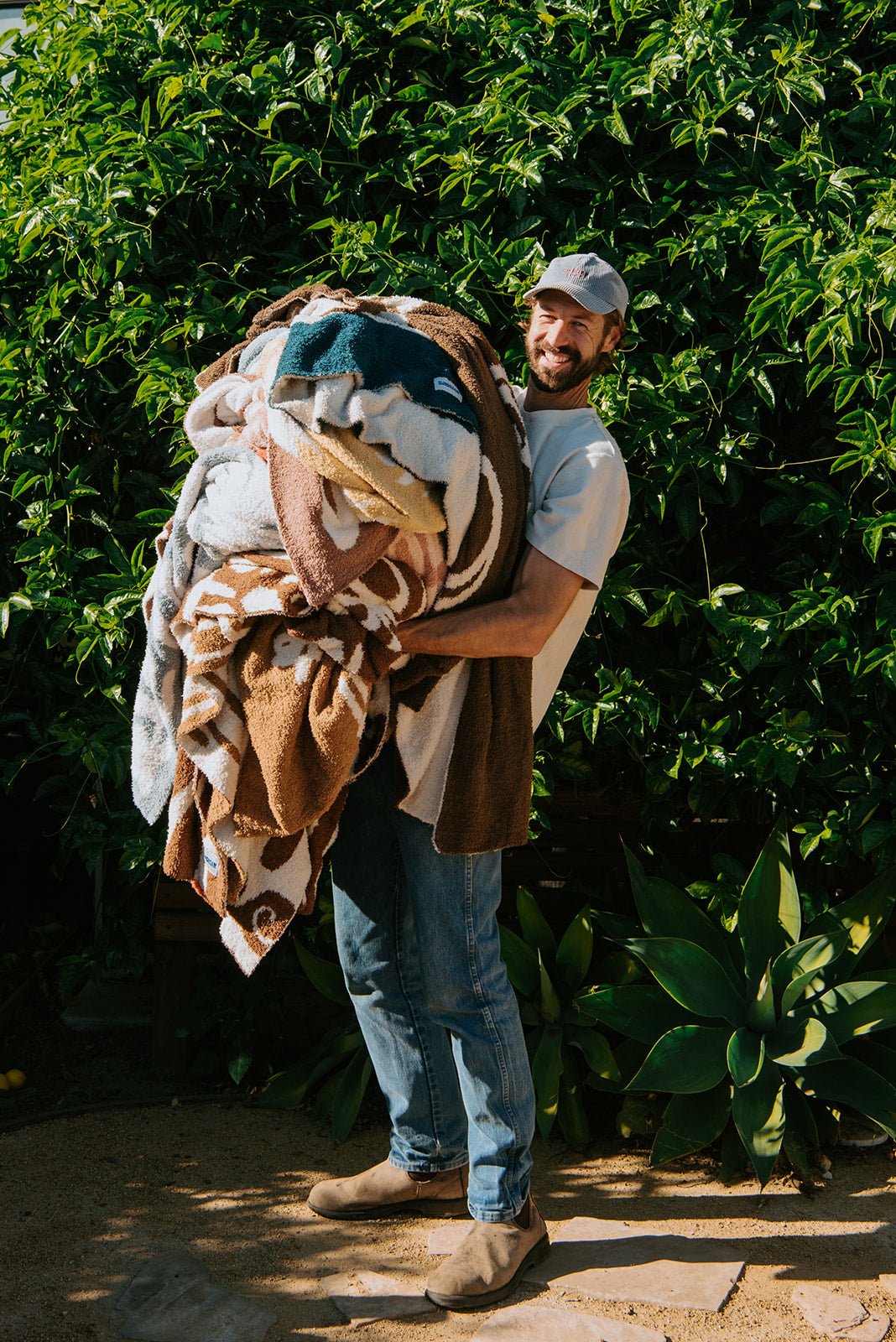 Howdy Plush Throw - Chocolate Brown
