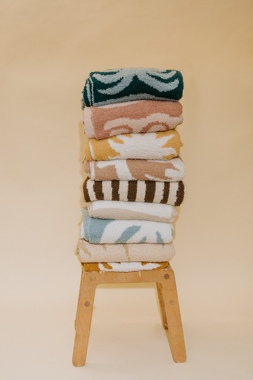 Dancing Palms Plush Throw - Chambray