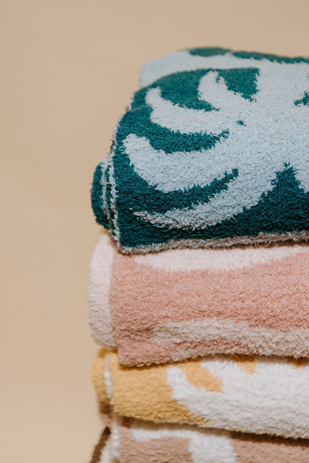 Laguna Plush Throw - Marine
