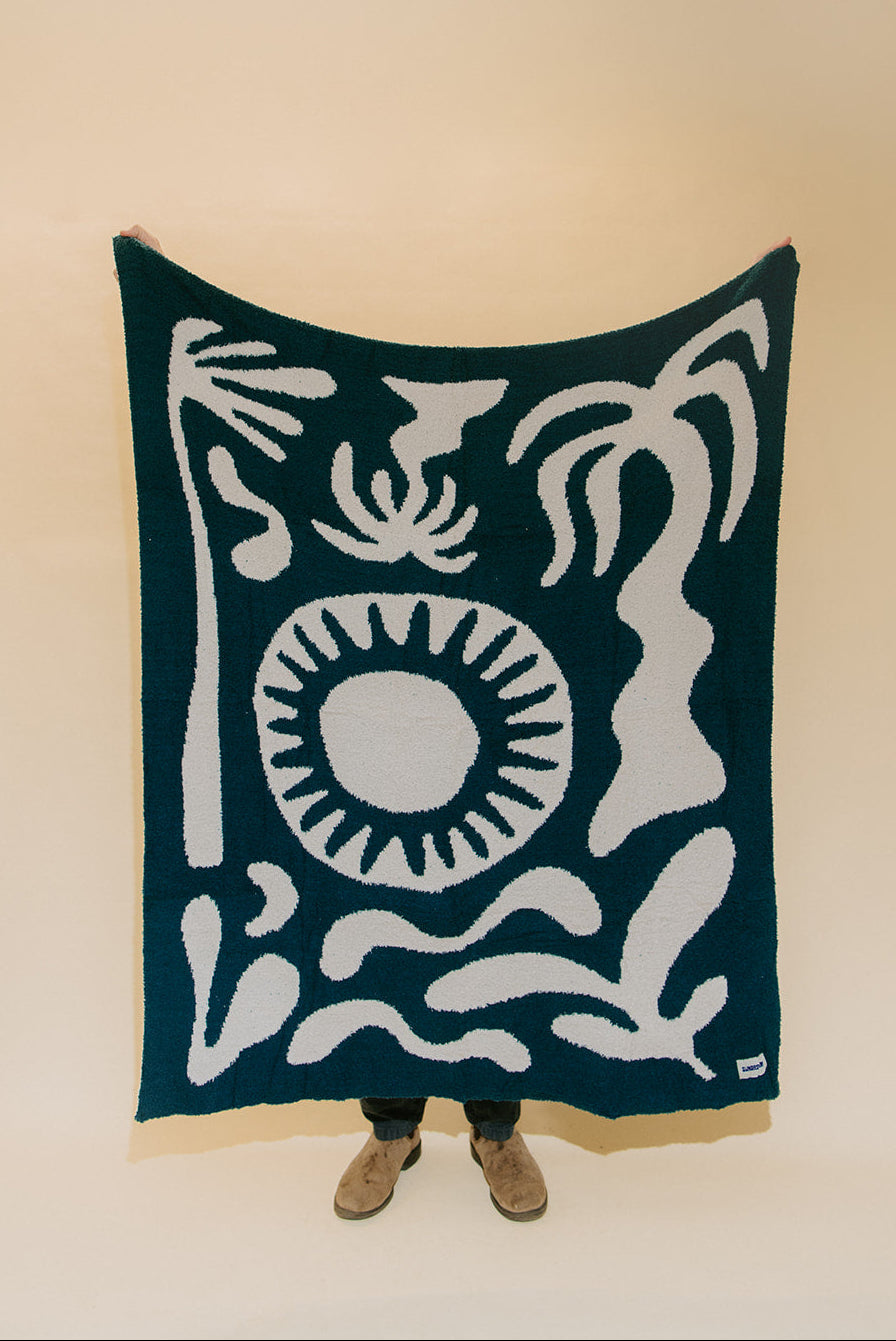 Paradise Plush Throw - Pacific Blue