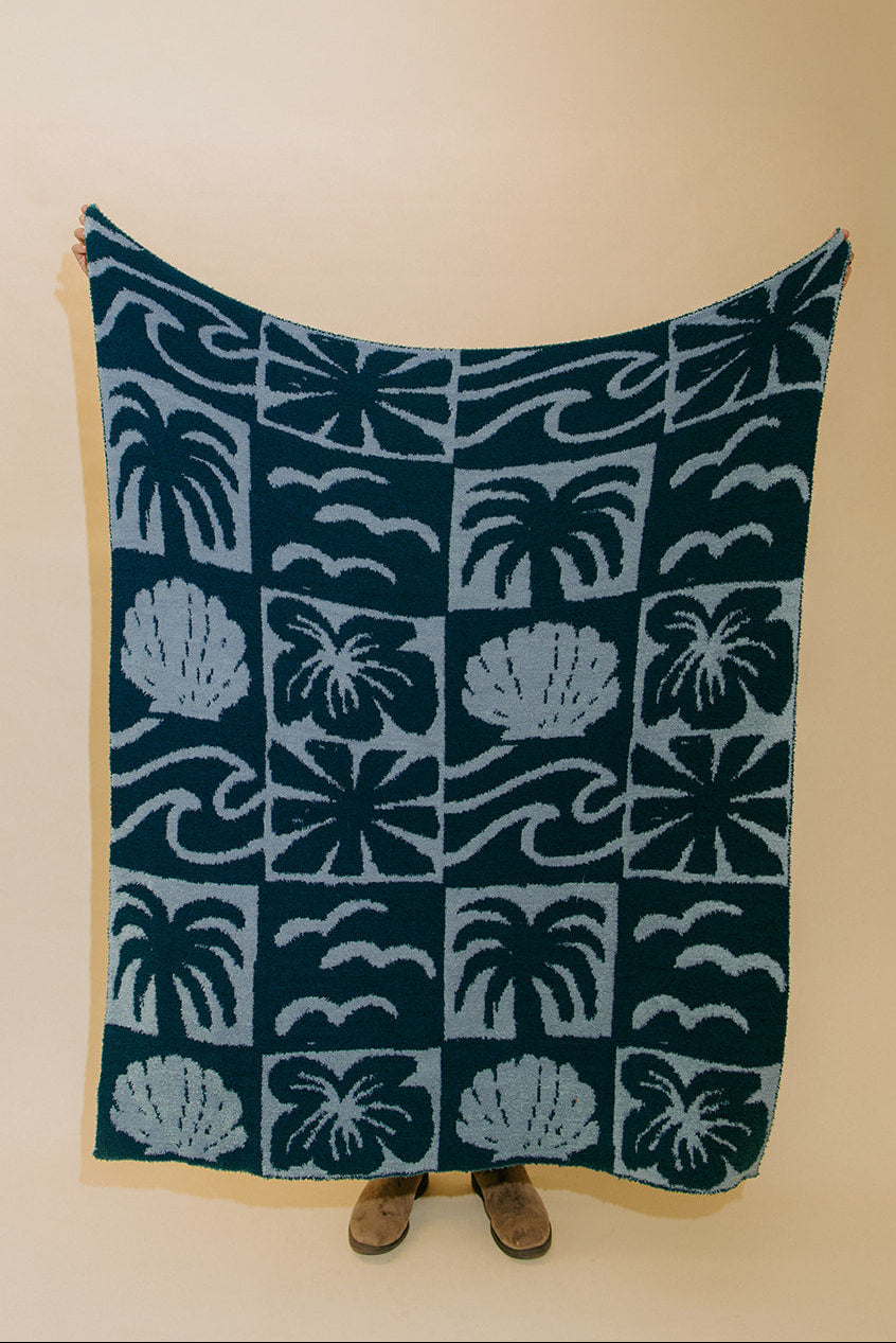 Laguna Plush Throw - Marine