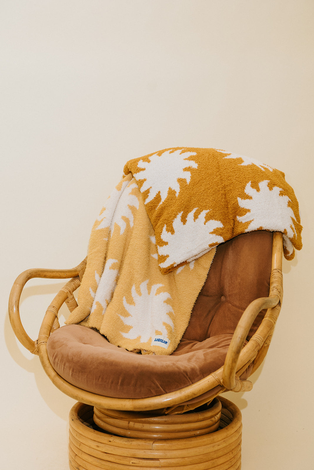 Sun Plush Throw - Buckhorn Brown