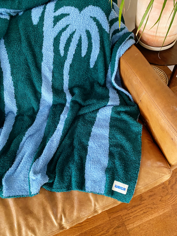 Dancing Palms Plush Throw - Evergreen