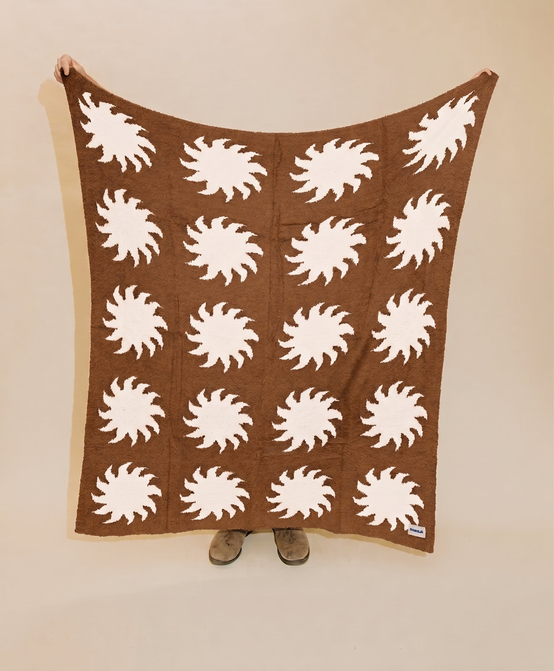 Sun Plush Throw - Mesa Brown