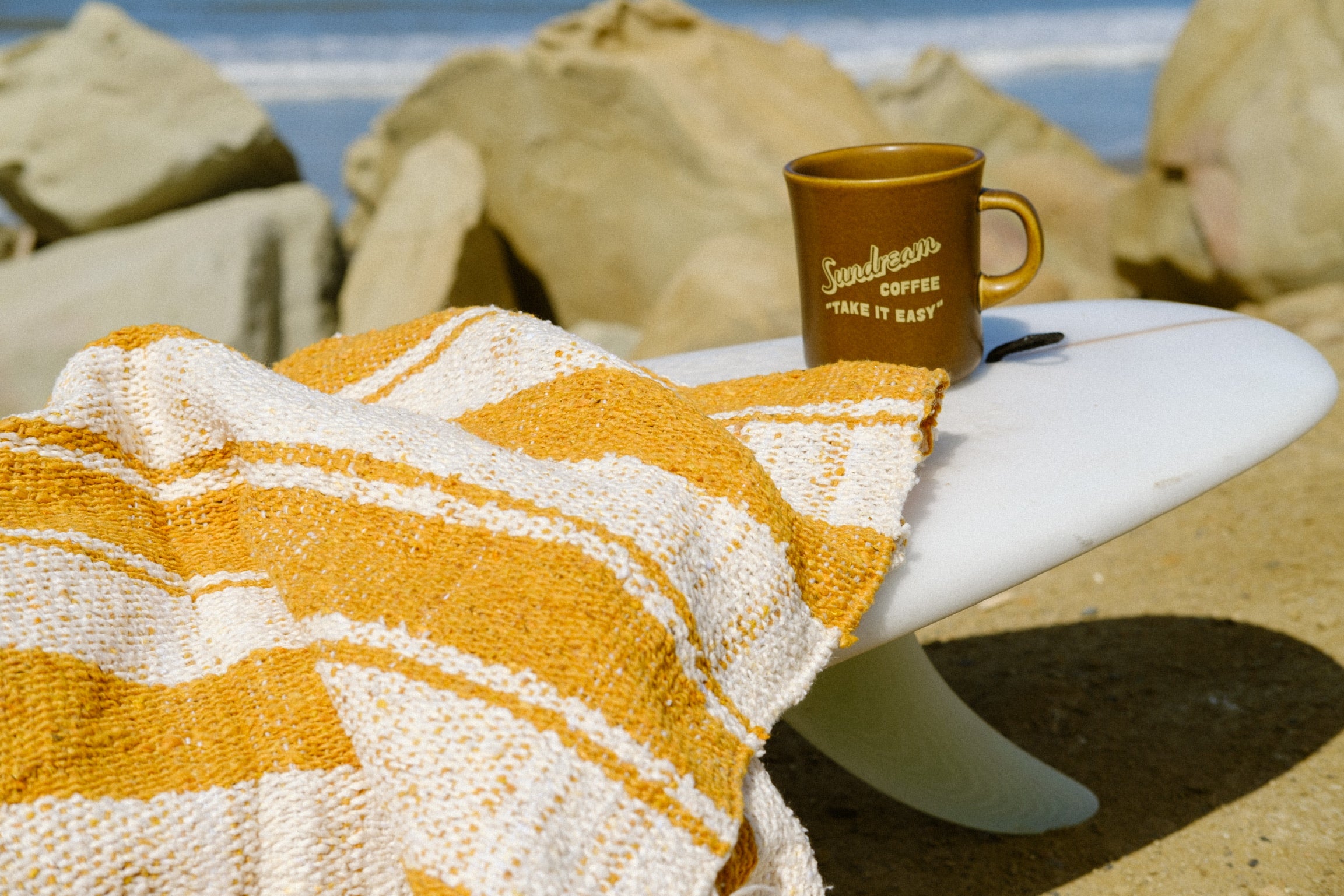 Sundream coffee pink and best sale white color block blanket